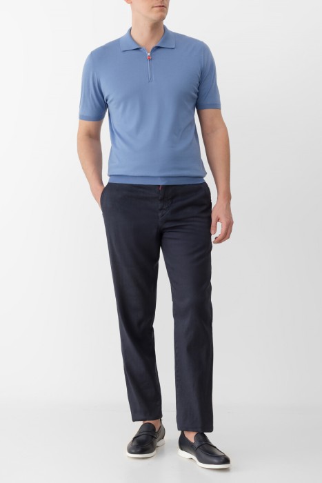 Товар синего цвета с внутренней стороны