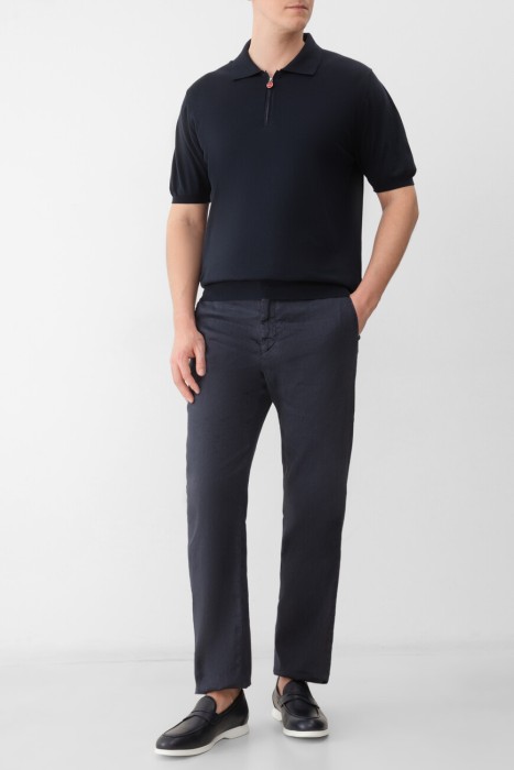 Товар синего цвета с внутренней стороны