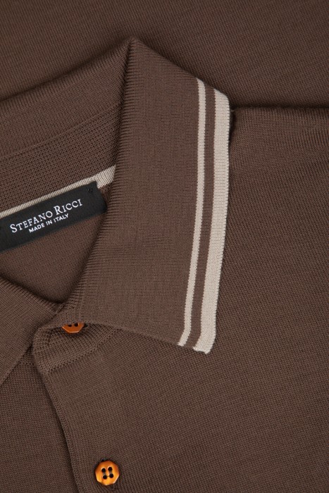 поло  из шерсти спереди