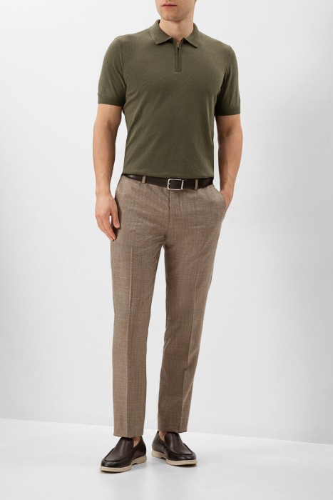 Товар зеленого цвета с внутренней стороны