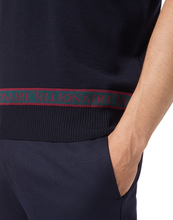 Товар синего цвета с внутренней стороны