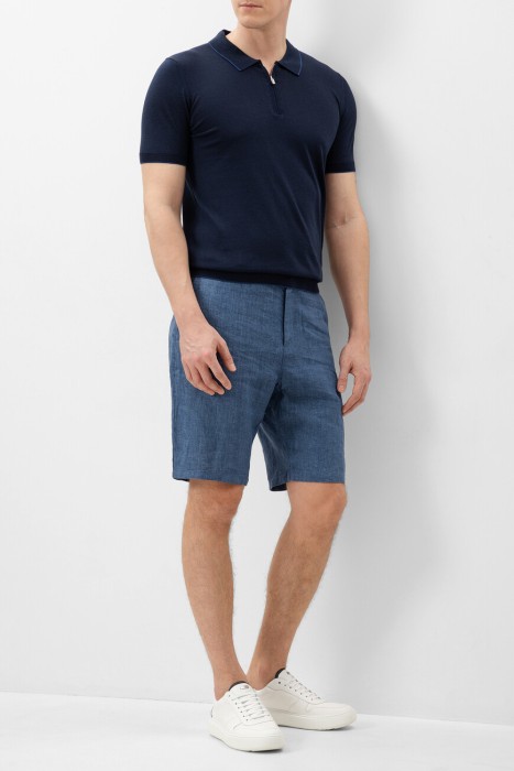 Товар синего цвета с внутренней стороны