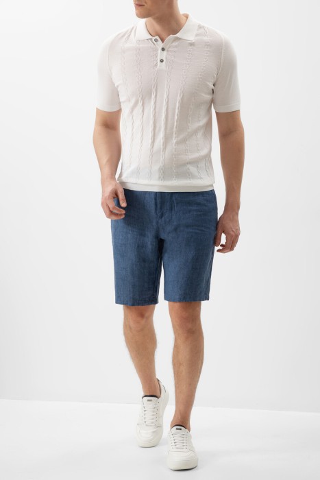 Товар белого цвета с внутренней стороны