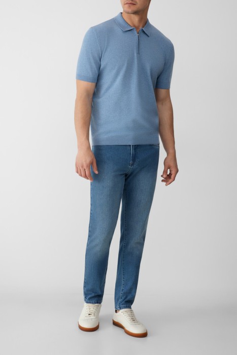 Товар синего цвета с внутренней стороны