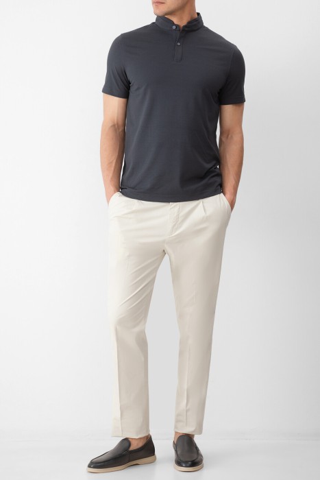 Товар серого цвета с внутренней стороны