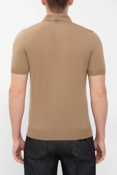 поло  от бренда fendi вид слева