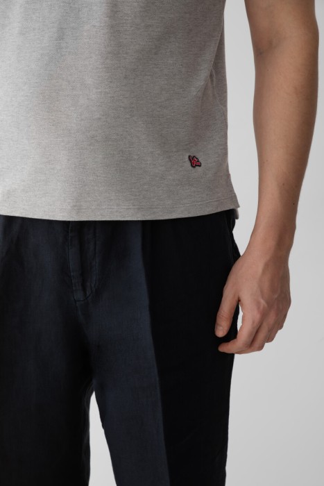 Товар серого цвета с внутренней стороны