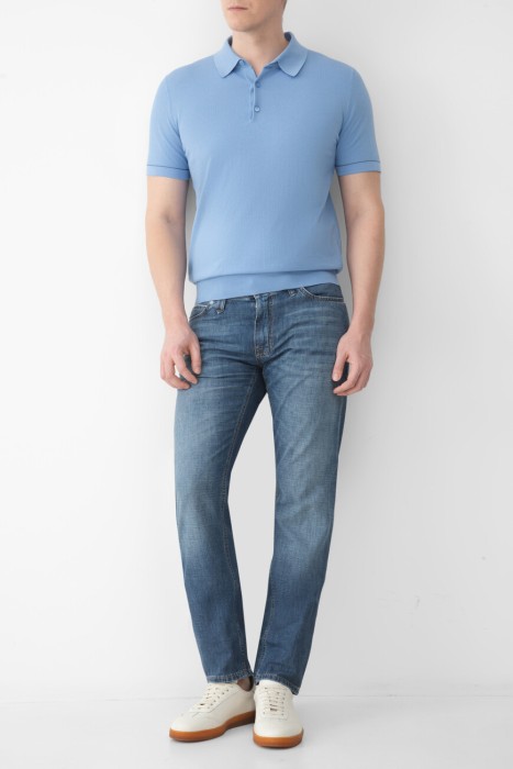 Товар синего цвета с внутренней стороны