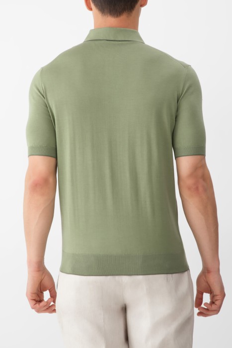 поло  по цене 142250 руб вид справа