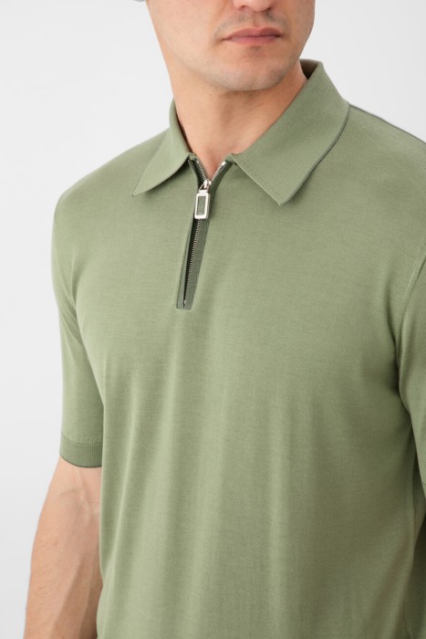 поло  из англии вид сбоку