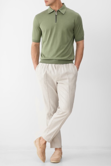 Товар зеленого цвета с внутренней стороны