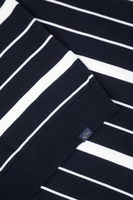 поло  повседневного стиля с лицевой стороны