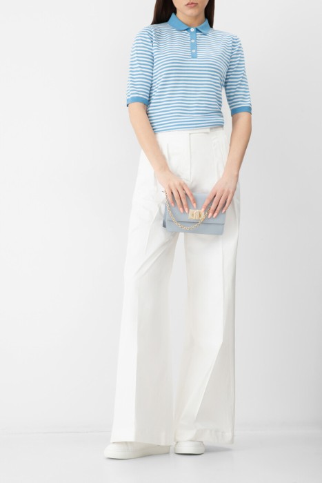 Товар разноцветного цвета с внутренней стороны