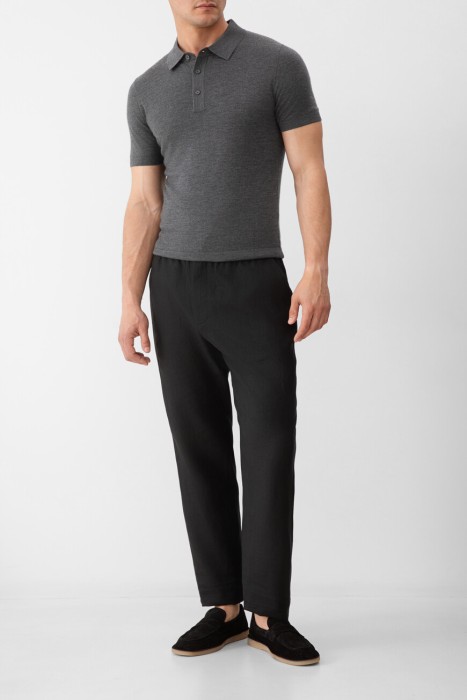 Товар серого цвета с внутренней стороны