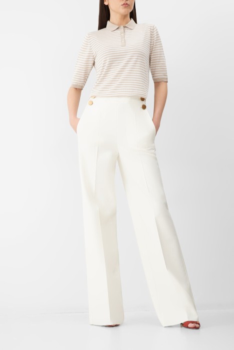 Товар разноцветного цвета с внутренней стороны