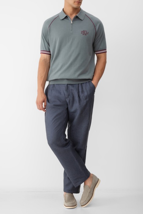 Товар серого цвета с внутренней стороны