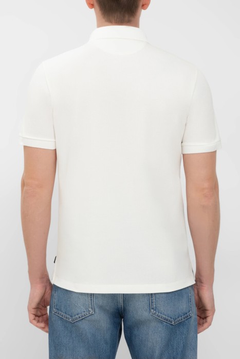 поло  от бренда fendi вид слева