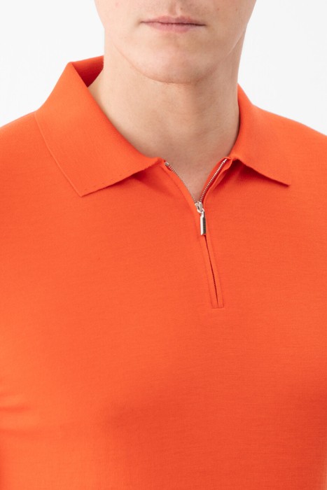 поло  из италии вид сбоку