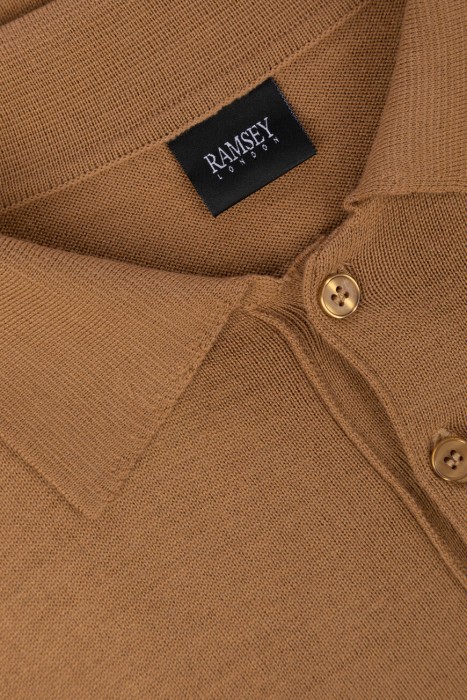 Товар коричневого цвета с внутренней стороны