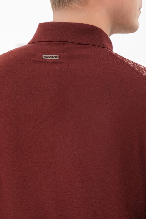 Товар бордового цвета с внутренней стороны