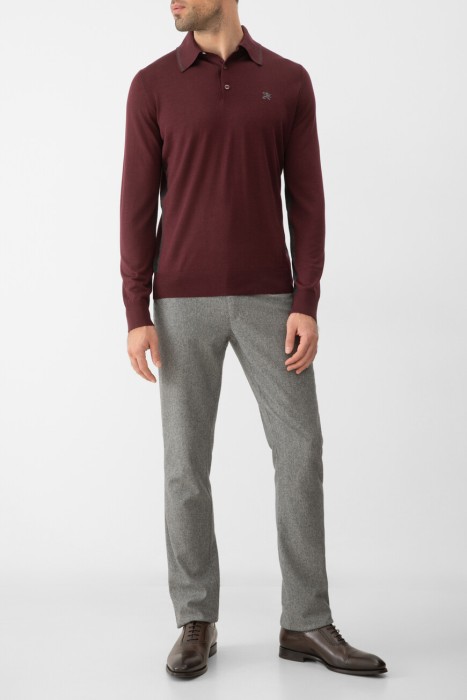 Товар бордового цвета с внутренней стороны