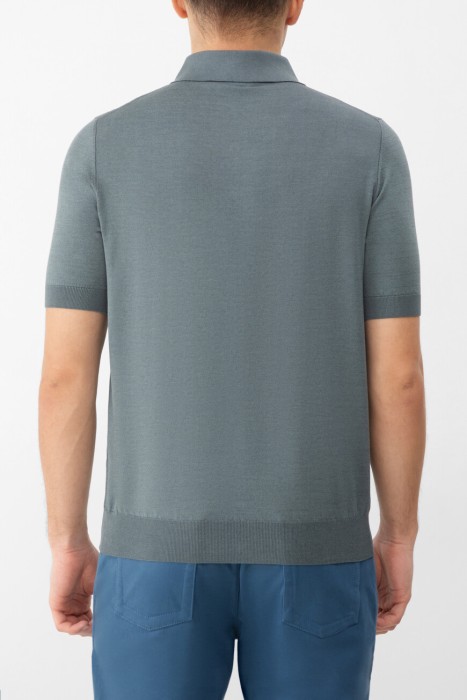 поло  по цене 79200 руб вид справа