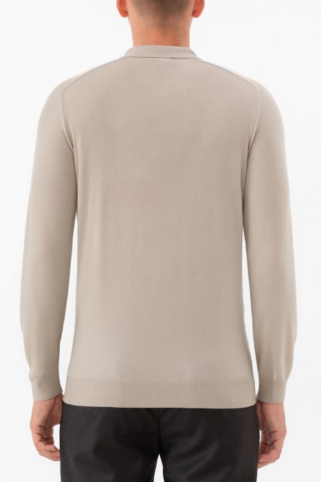 поло  по цене 31000 руб вид справа