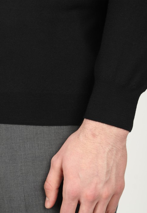 поло  из проверенных материалов спереди