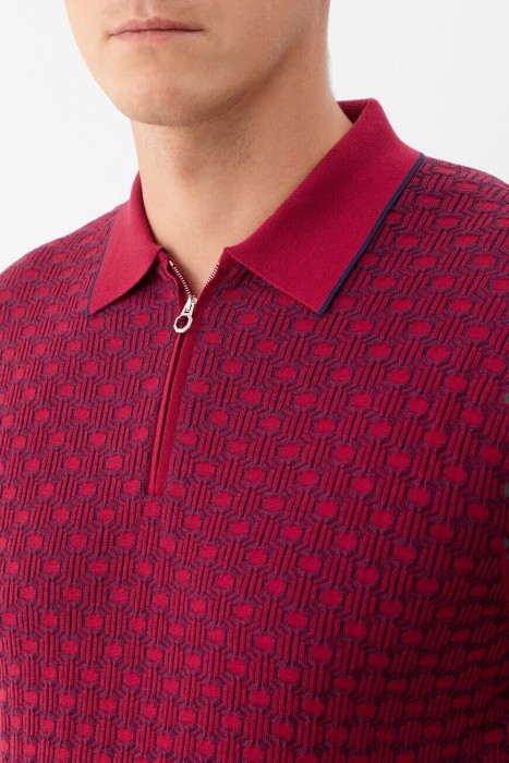 Товар синего цвета с внутренней стороны