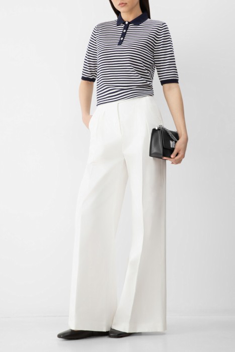 Товар разноцветного цвета с внутренней стороны