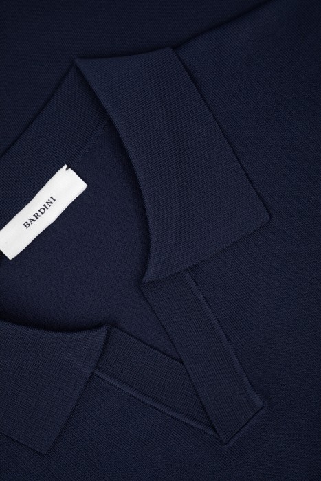 поло  из вискозы спереди