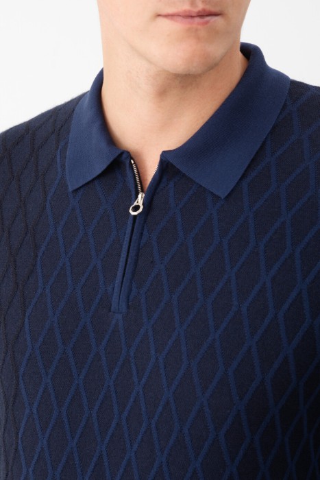 поло  из англии вид сбоку