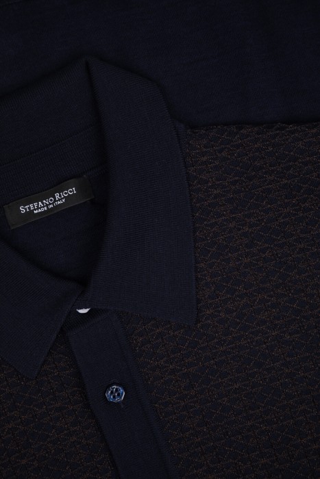 Товар синего цвета с внутренней стороны