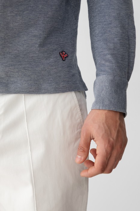 Товар синего цвета с внутренней стороны