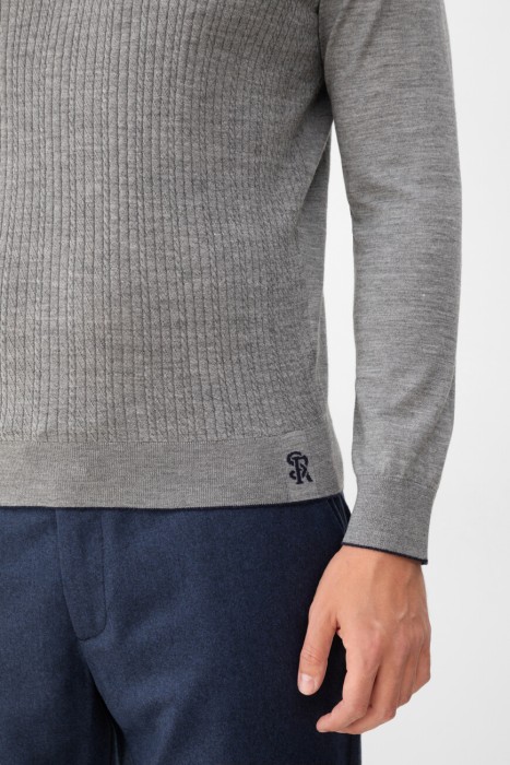 Товар серого цвета с внутренней стороны