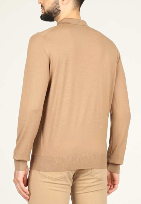 поло  из англии вид сбоку