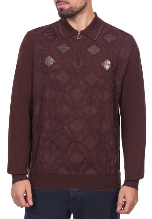 Товар коричневого цвета с внутренней стороны