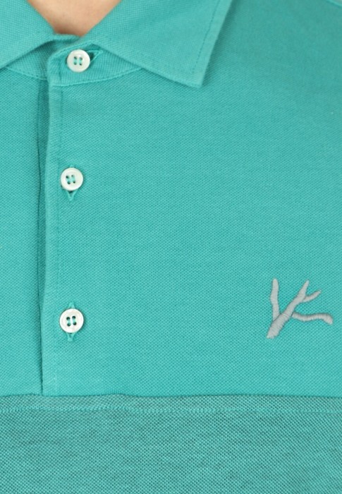 Товар зеленого цвета с внутренней стороны