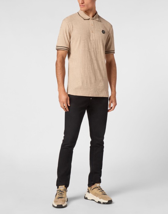 Товар бежевого цвета с внутренней стороны