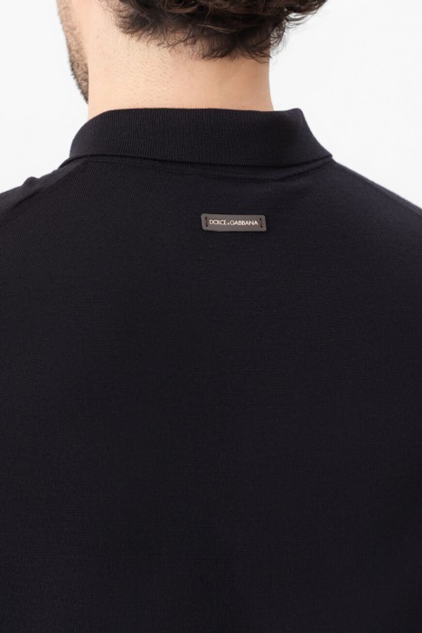 Товар синего цвета с внутренней стороны