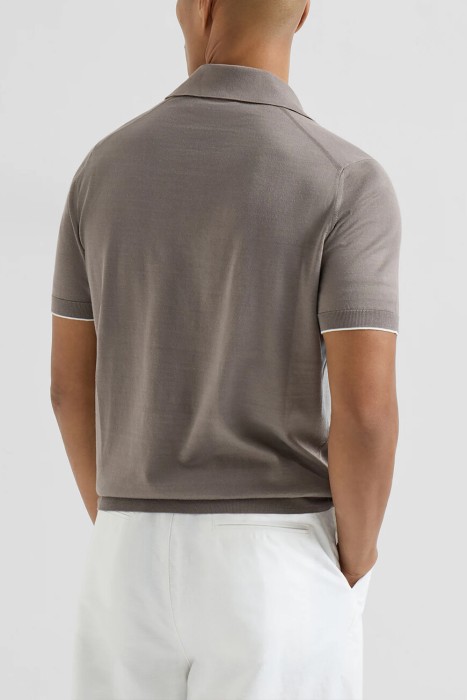 поло  по цене 133500 руб вид справа