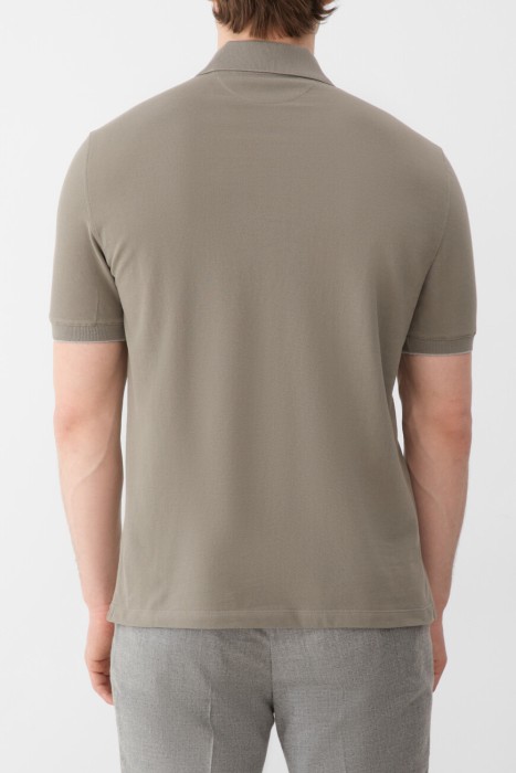 поло  от бренда brunello cucinelli вид слева