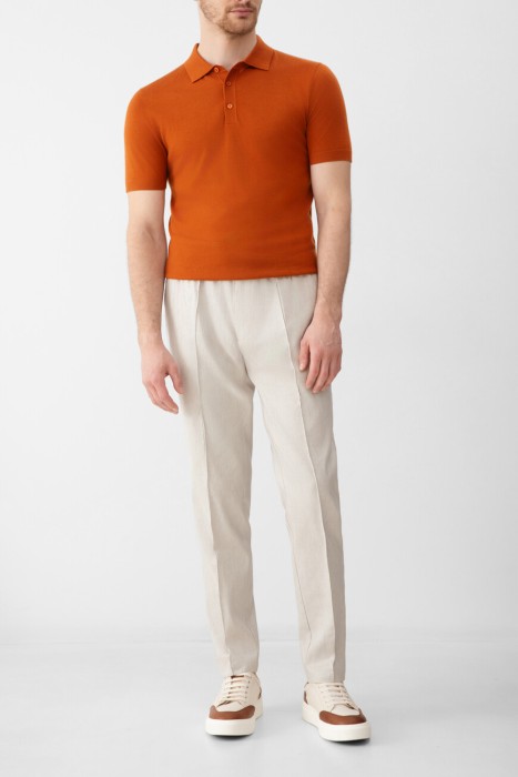 Товар оранжевого цвета с внутренней стороны