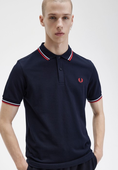 поло  из англии вид сбоку