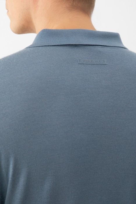 Товар синего цвета с внутренней стороны