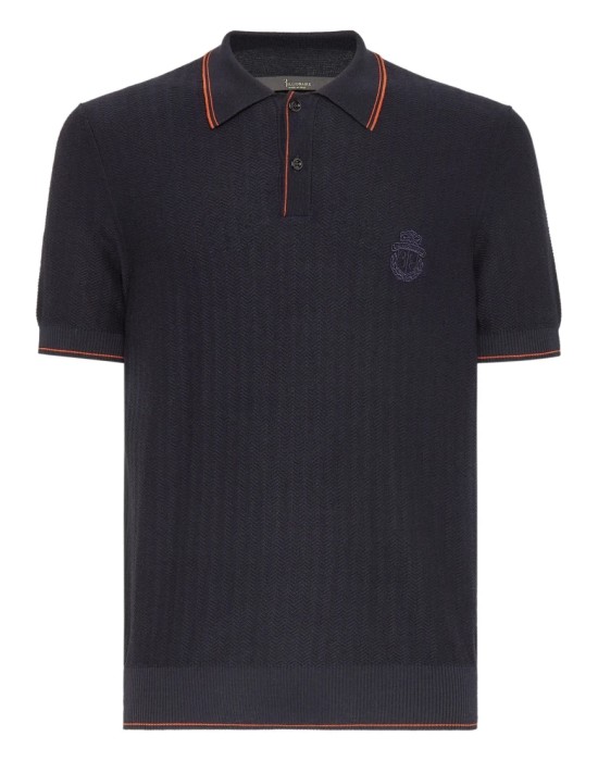 Товар синего цвета с внутренней стороны