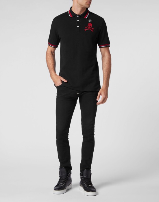 Товар черного цвета с внутренней стороны