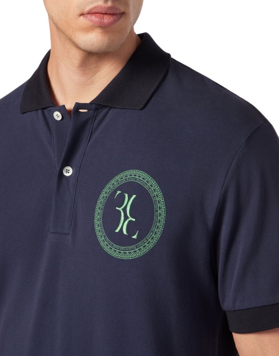 Товар синего цвета с внутренней стороны