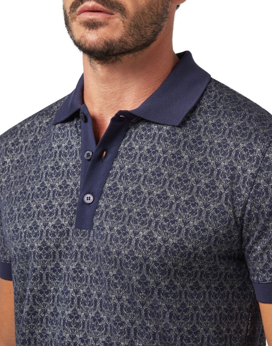 Товар синего цвета с внутренней стороны