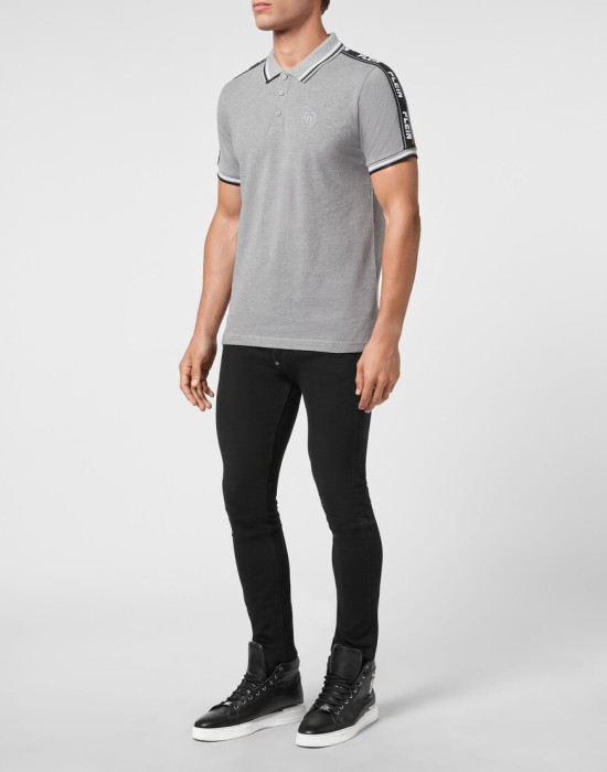 Товар серого цвета с внутренней стороны